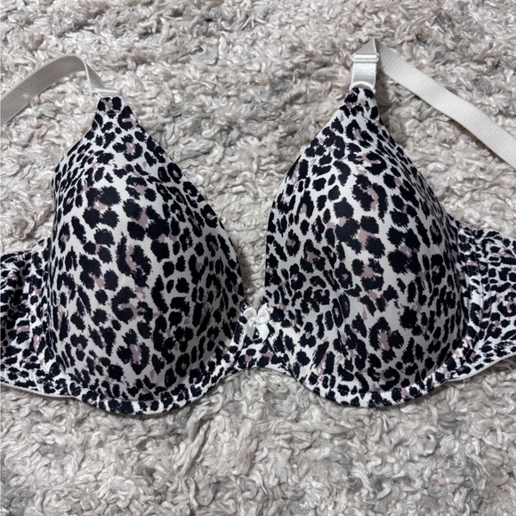 Maidenform Other - Maidenform‎ bra 34DD women's EUC leopard print tshirt bra everyday comfort